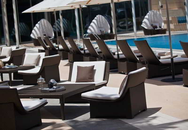 Courtyard By Marriott Doha City Center Екстериор снимка